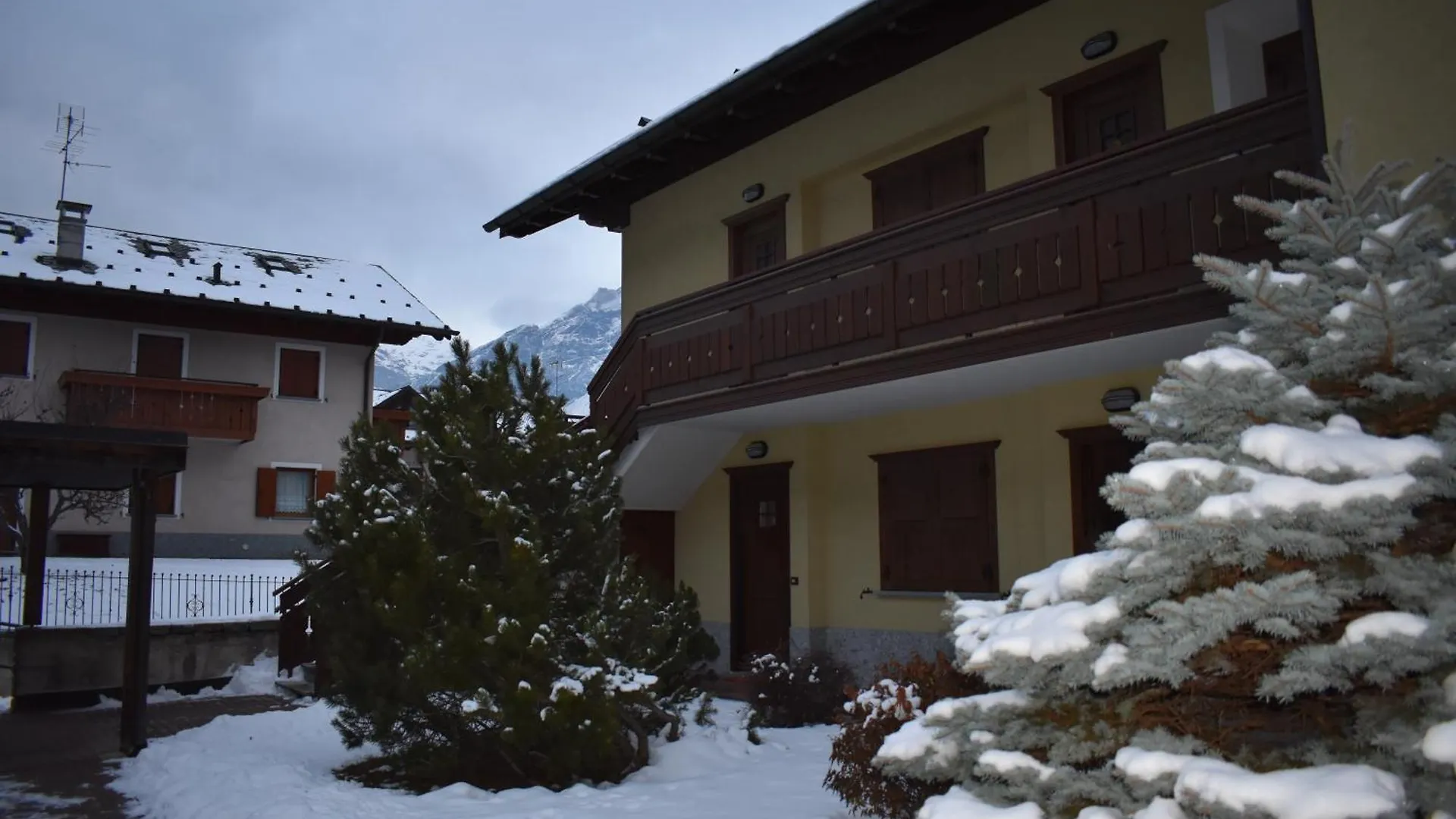 Appartamento In Residence Santa Lucia Μπόρμιο Ιταλία